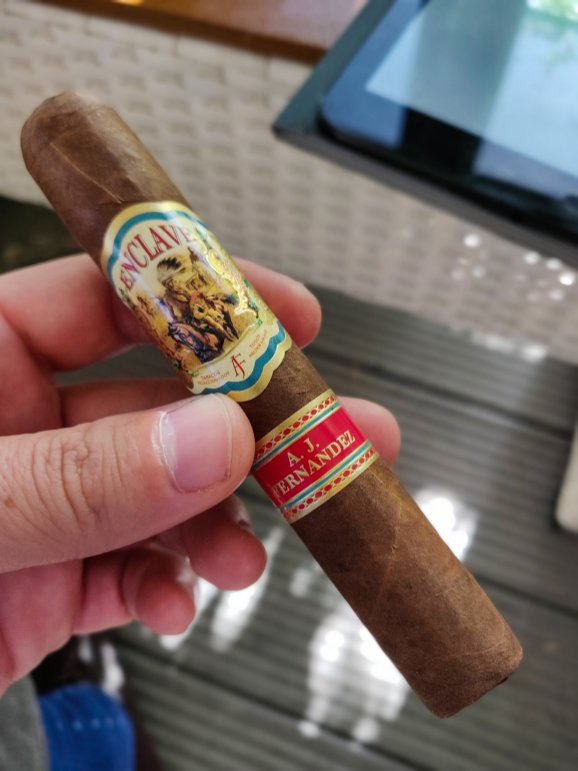 AJ Fernandez Enclave Robusto