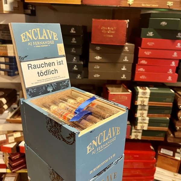 AJ Fernandez Enclave Robusto